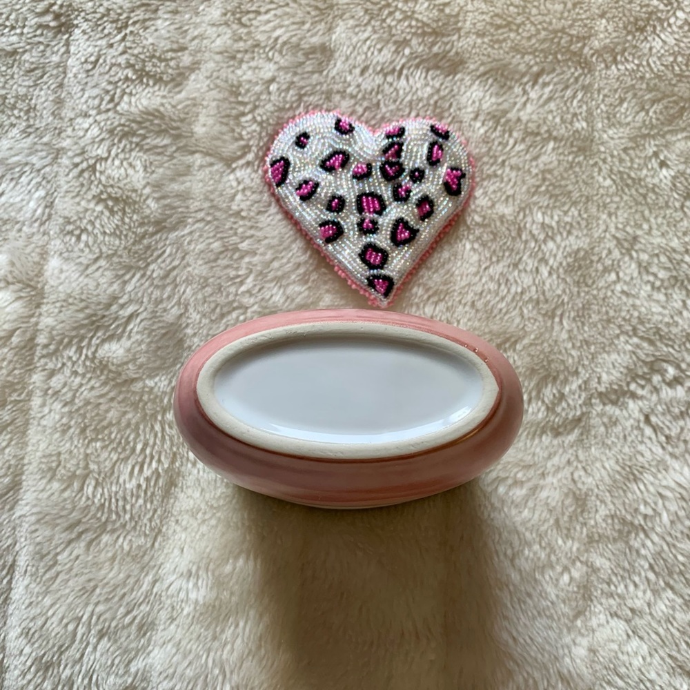 Ceramic Bathroom Set - Picture 5 of 11